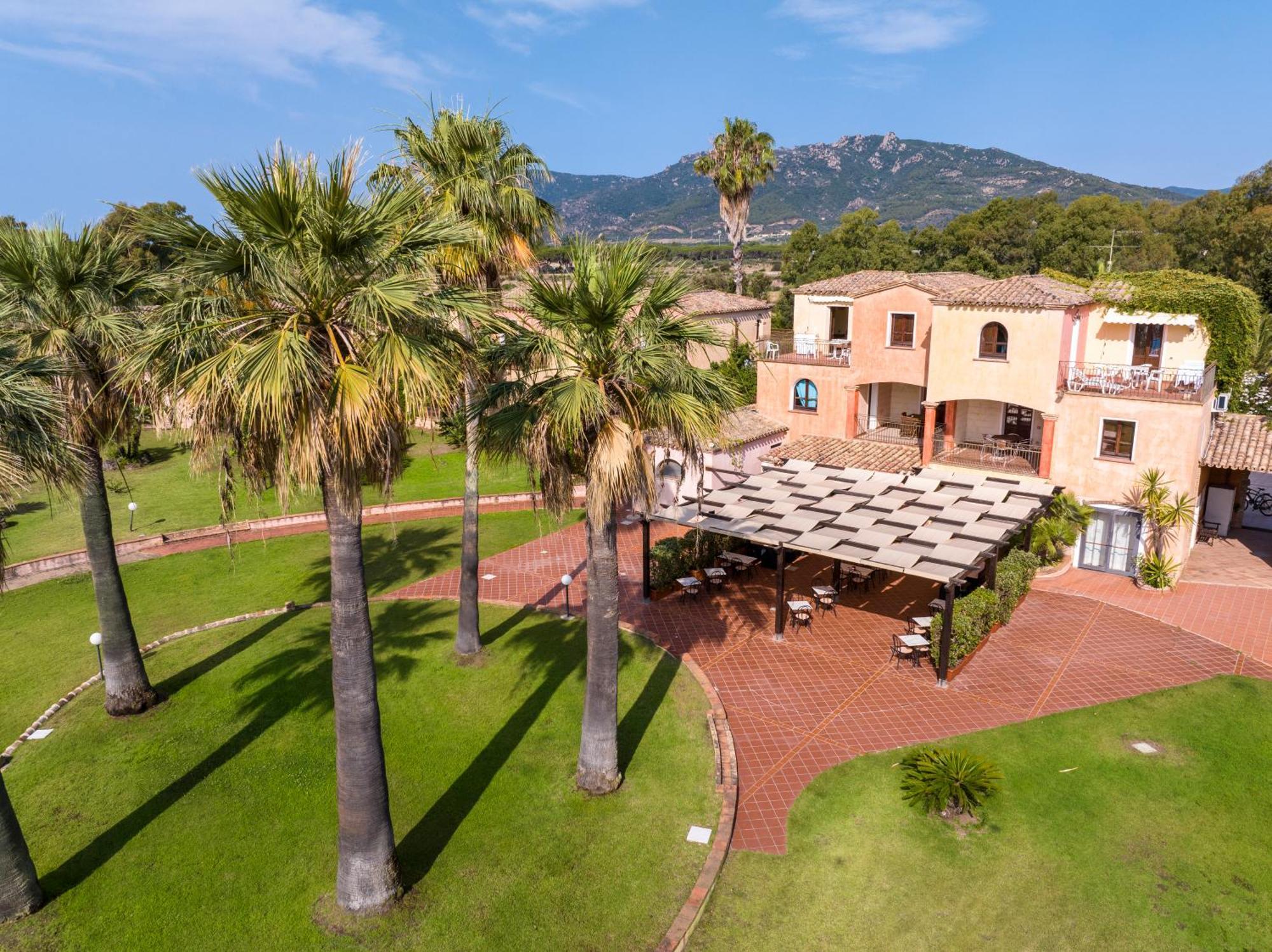 Baia Delle Palme Beach Santa Margherita di Pula Luaran gambar