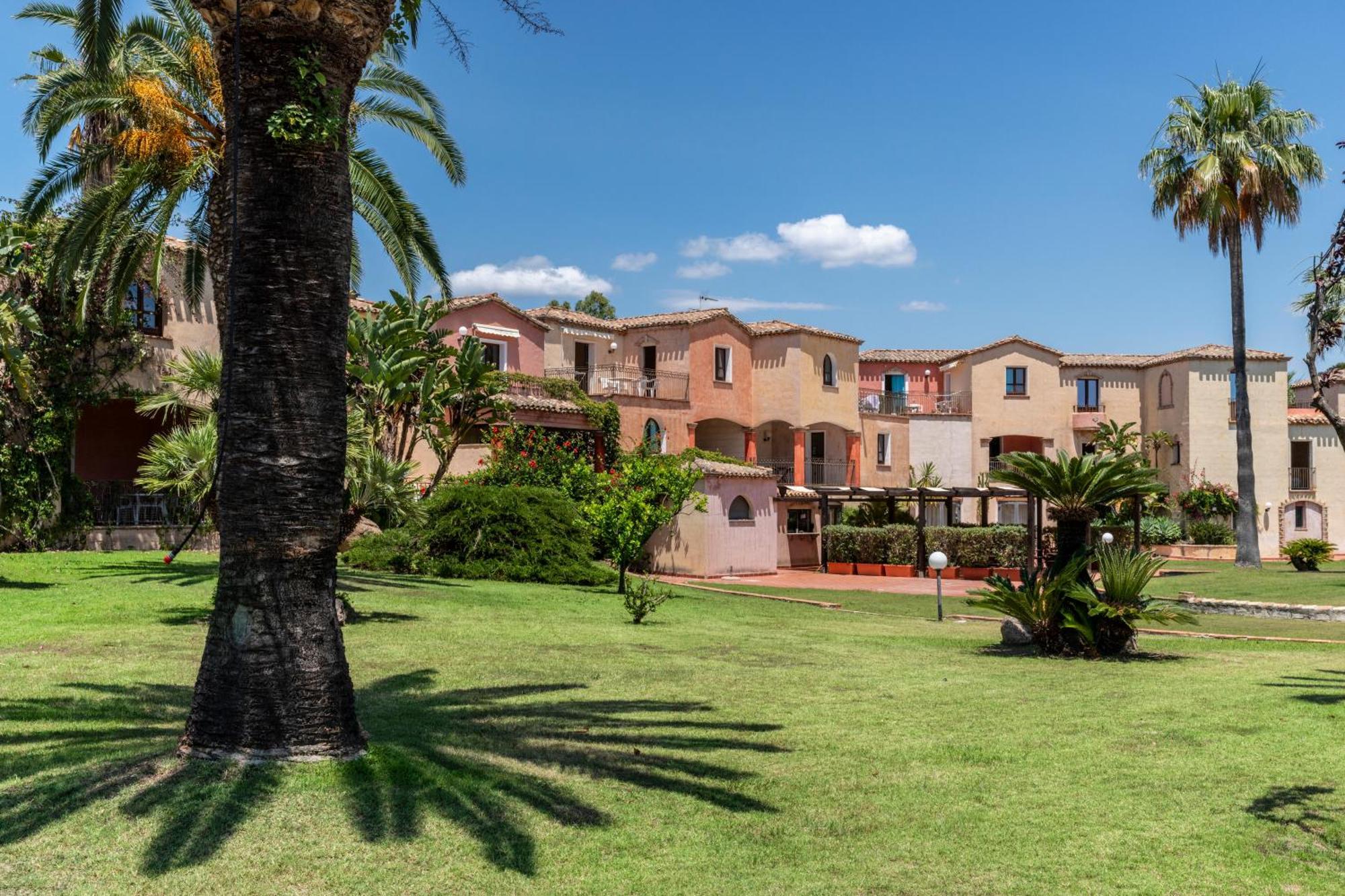 Baia Delle Palme Beach Santa Margherita di Pula Luaran gambar